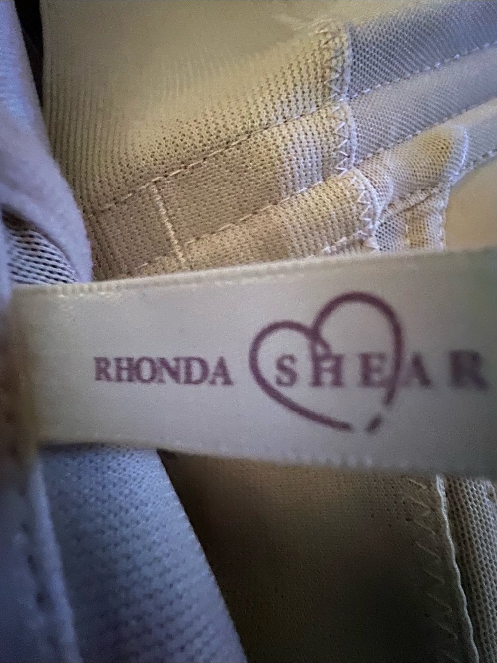 Rhonda Shear Convertible Seamless Bras in Black and Nude - Picture 6 of 9